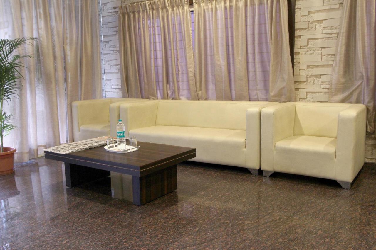 Capital O 70534 Habitat Suites And Rooms Bangalore Exteriör bild