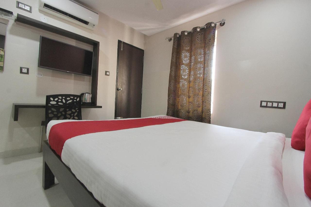 Capital O 70534 Habitat Suites And Rooms Bangalore Exteriör bild
