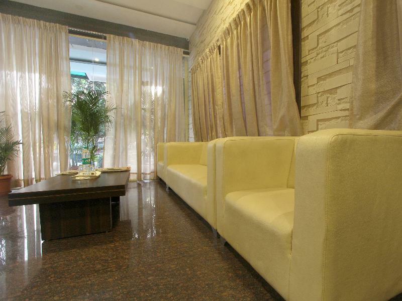 Capital O 70534 Habitat Suites And Rooms Bangalore Exteriör bild