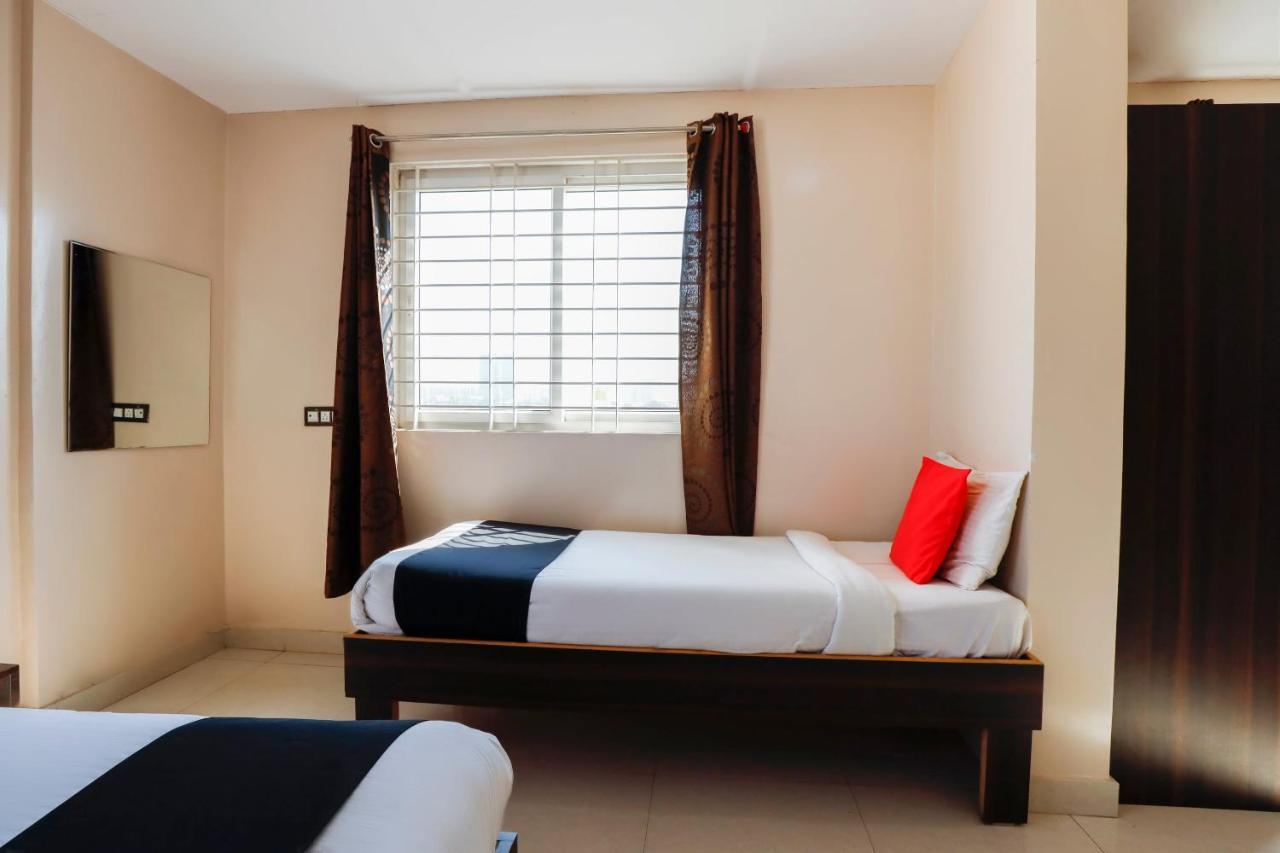 Capital O 70534 Habitat Suites And Rooms Bangalore Exteriör bild