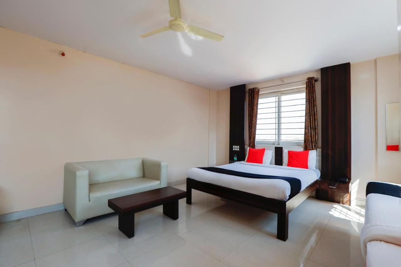 Capital O 70534 Habitat Suites And Rooms Bangalore Exteriör bild